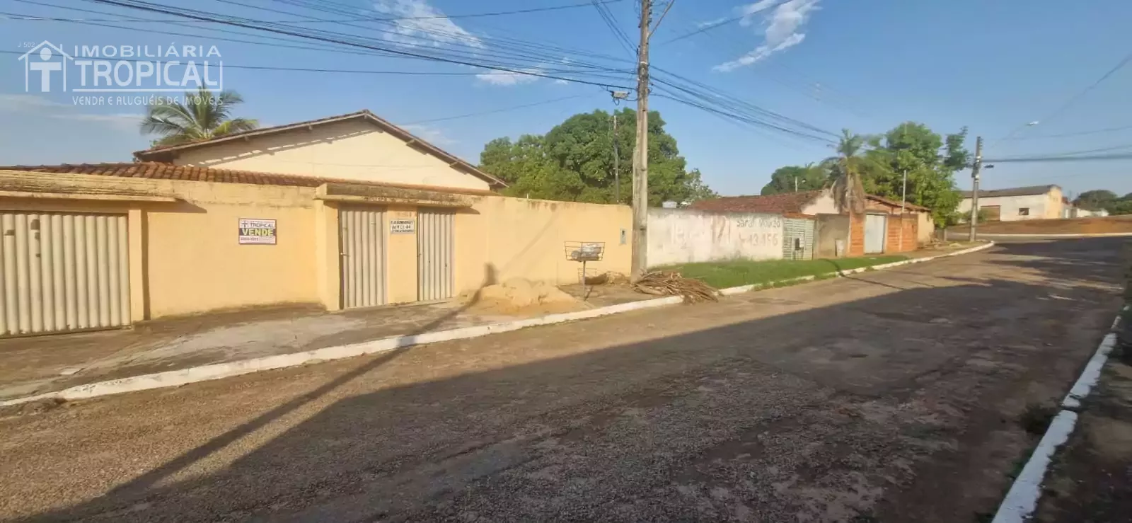 Vende-se casa bem localizada no setor Aeroporto em Porto Nacional-To. — Miniatura 2