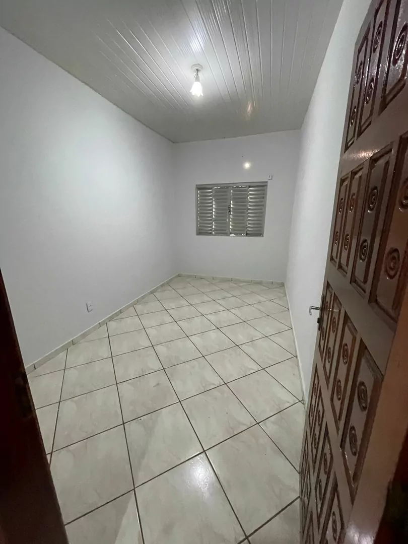 Vendo casa na AV.Joaquim Aires em Porto Nacional-TO — Miniatura 12