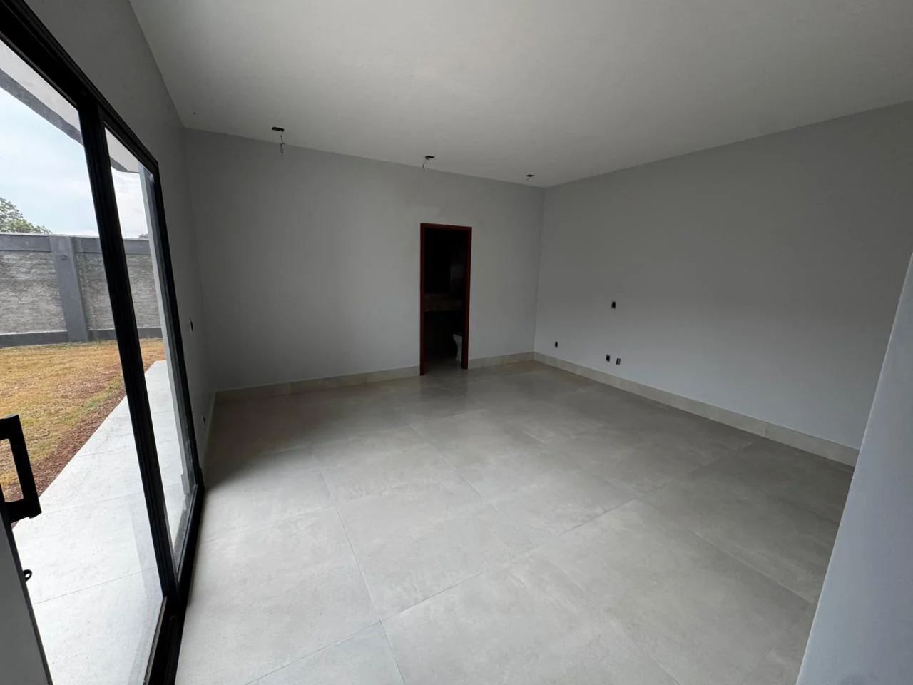 Vendo casa de alto Padrao, Localizada no setor das Mansoes em Porto Nacional-TO — Miniatura 8