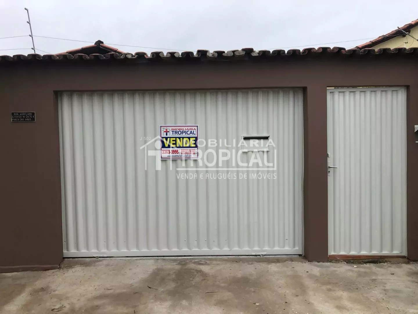 Casa à Venda na Pracinha das Mães, Bairro Centro, Bem Localizado em Porto Nacional-TO — Miniatura 2