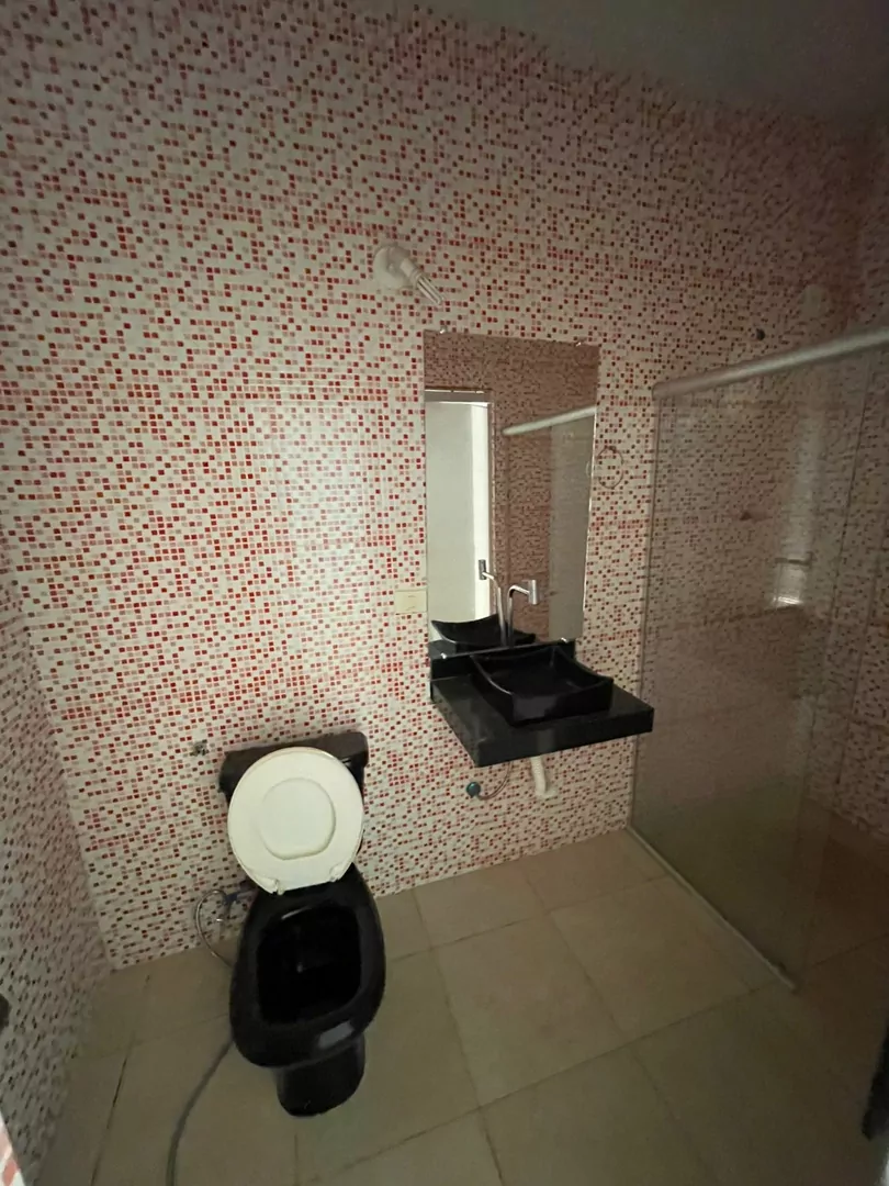 Vendo casa com Piscina no setor jardim America  em Porto Nacional-TO. — Miniatura 14