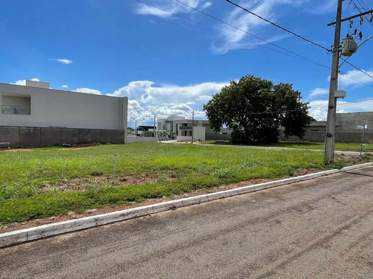 Vendo Lote no condominio Porto Leman em Porto Nacional-TO — Miniatura 6