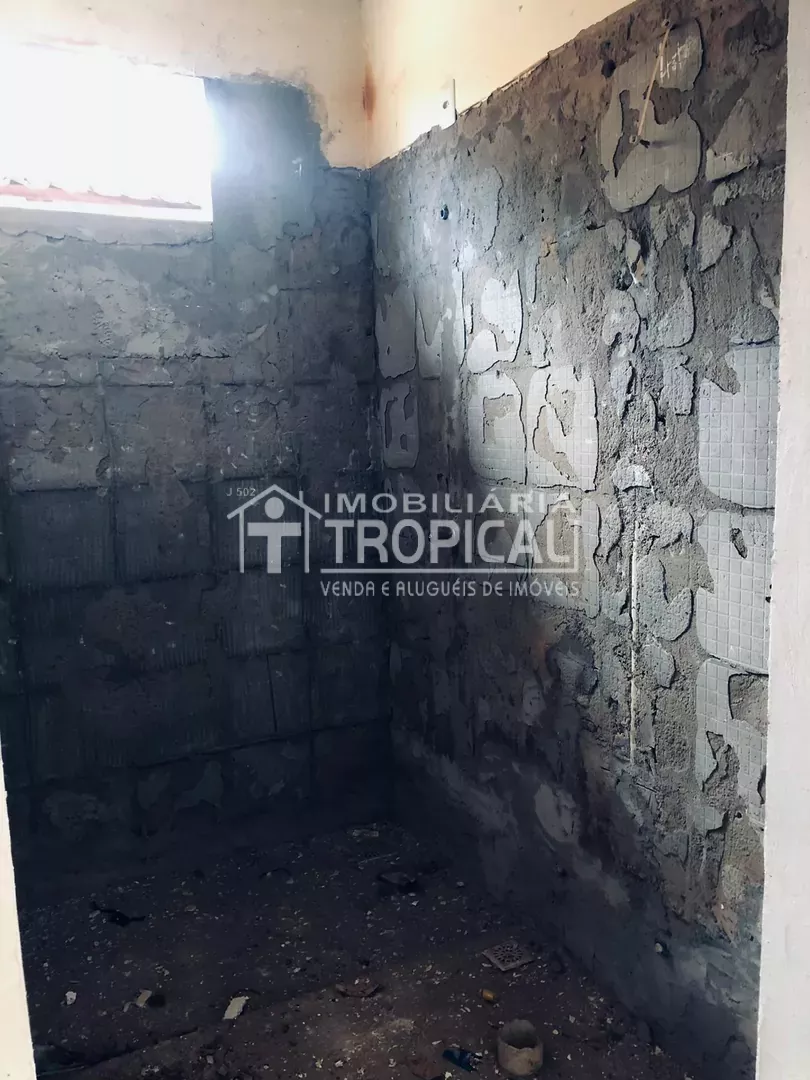 Vende-se casa inacabada bem localizada em Porto Nacional-To. — Miniatura 16