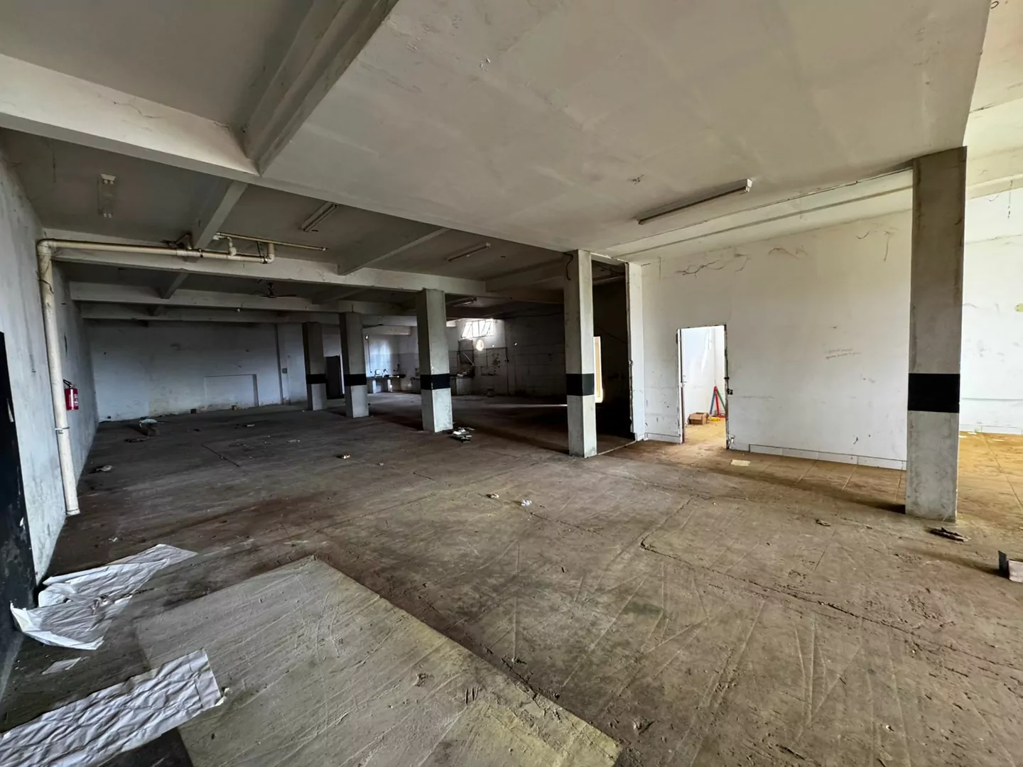 Vendo Ponto Comercial e 01 apartamento na av. Tocantins em Porto Nacional-TO — Miniatura 5