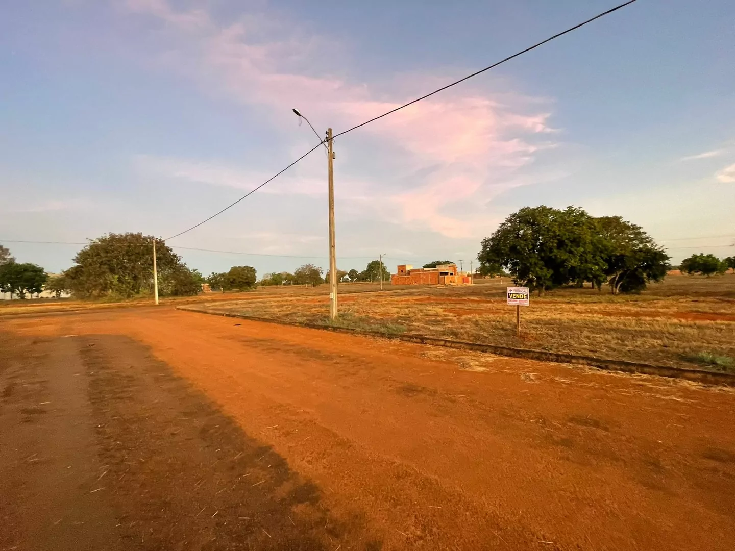 VENDO LOTE RESIDENCIAL DE 600 M2 NO SETOR UNIVERSITARIO EM PORTO NACIONAL-TO — Miniatura 4