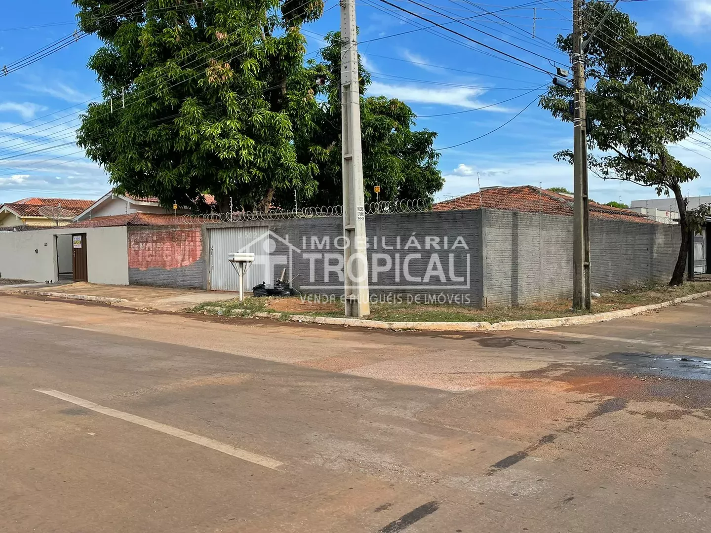 Aluga-se casa bem localizada no centro de Porto Nacional-To. — Miniatura 6