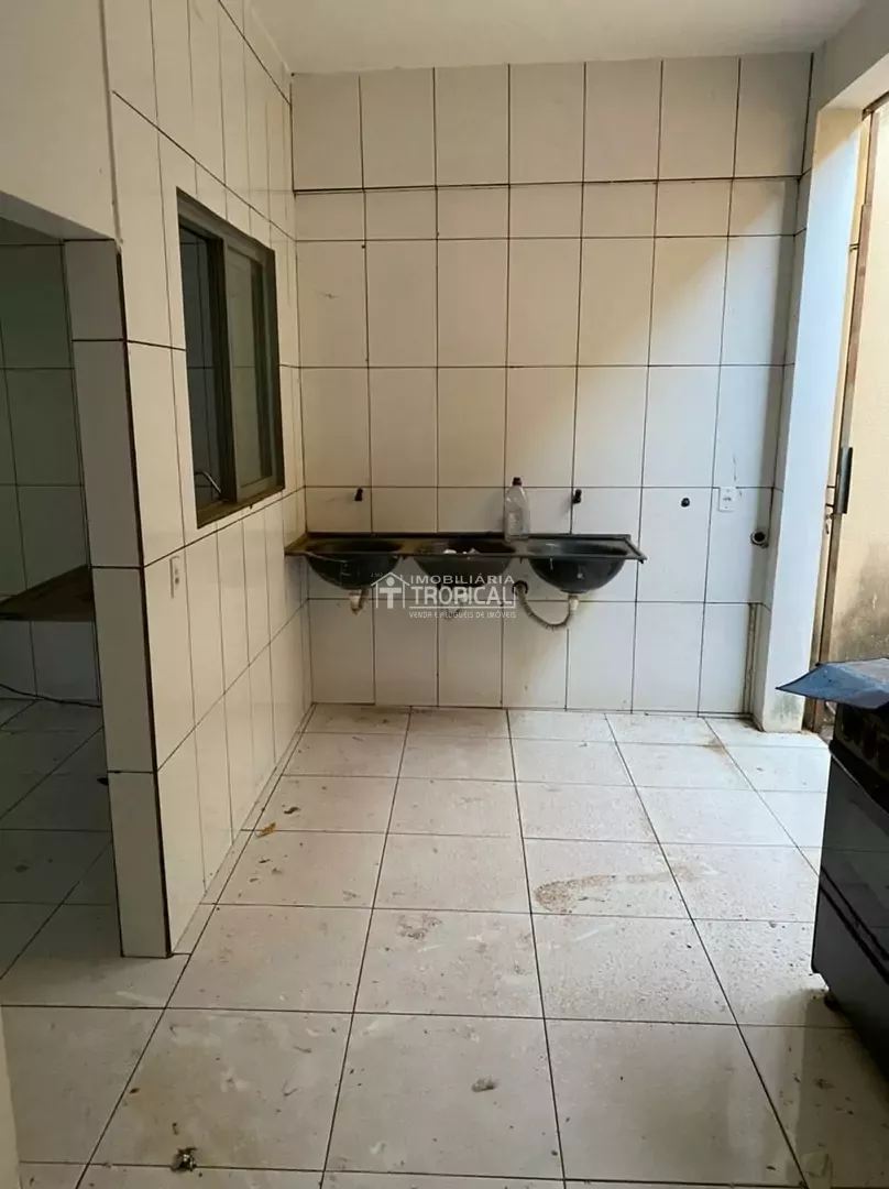 Vende-se prédio residencial no Jd. Brasília em Porto Nacional-To — Miniatura 7