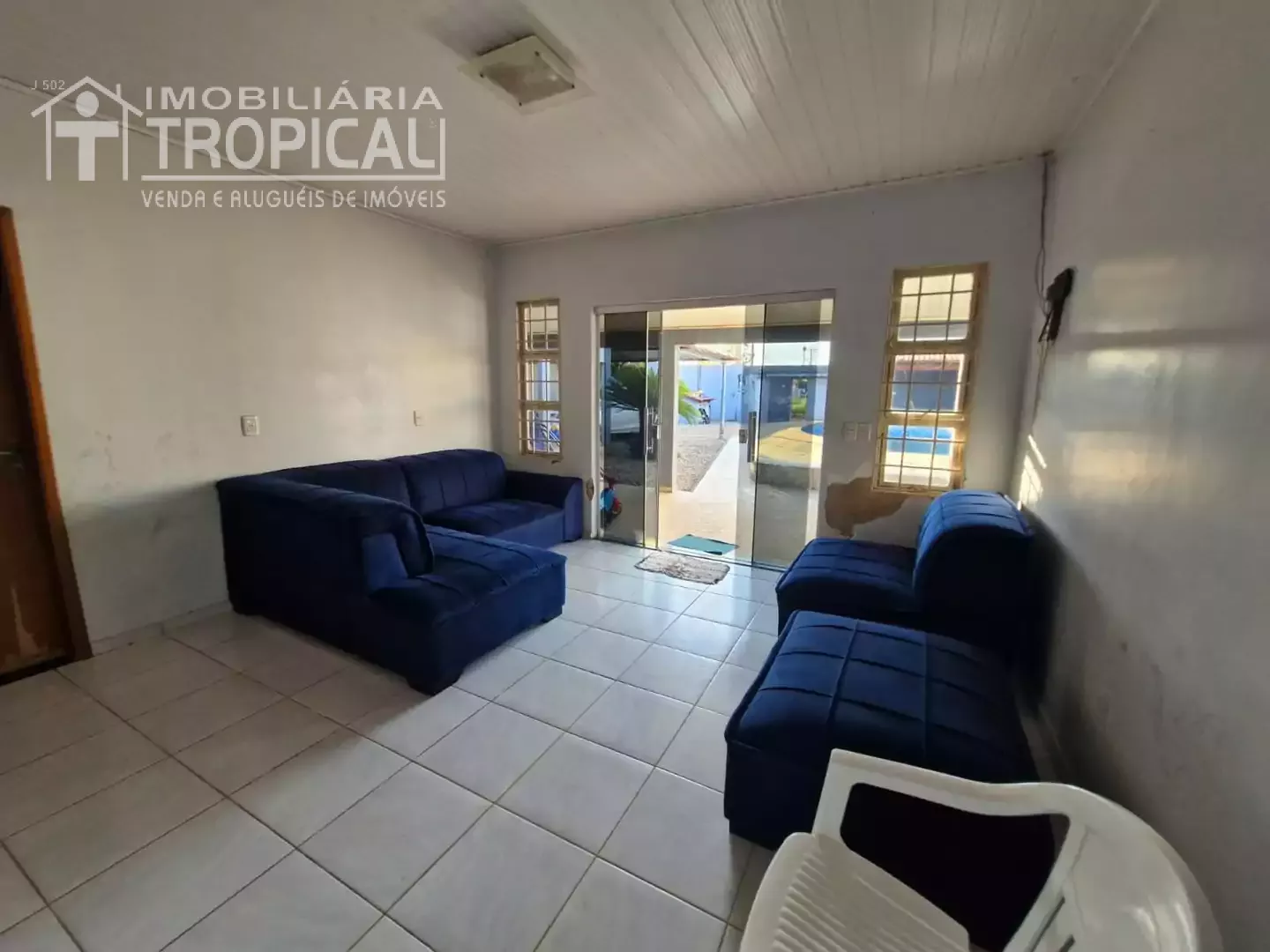 Aluga-se casa com piscina no setor ype próximo as faculdades em Porto Nacional-To. — Miniatura 10