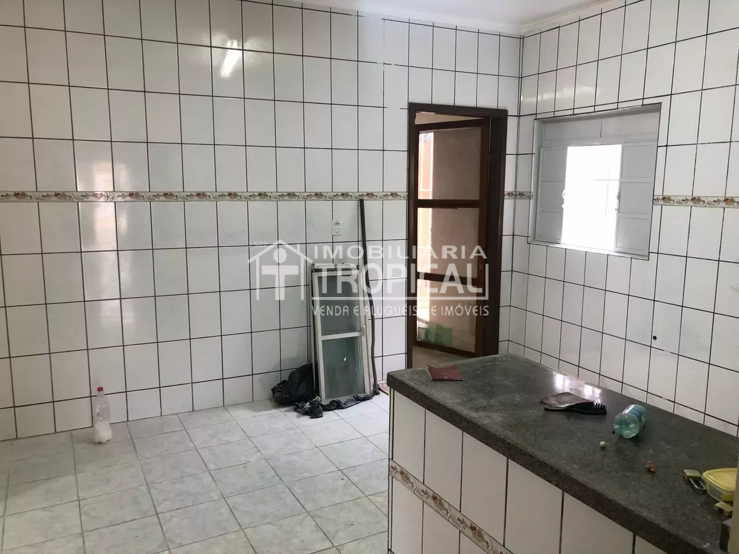 Casa à Venda na Pracinha das Mães, Bairro Centro, Bem Localizado em Porto Nacional-TO — Miniatura 21