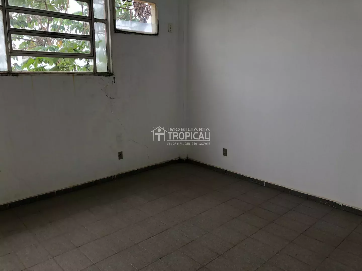 Vende-se sala comercial no Shopping Center Wanda Cristina em Porto Nacional-TO. — Miniatura 10