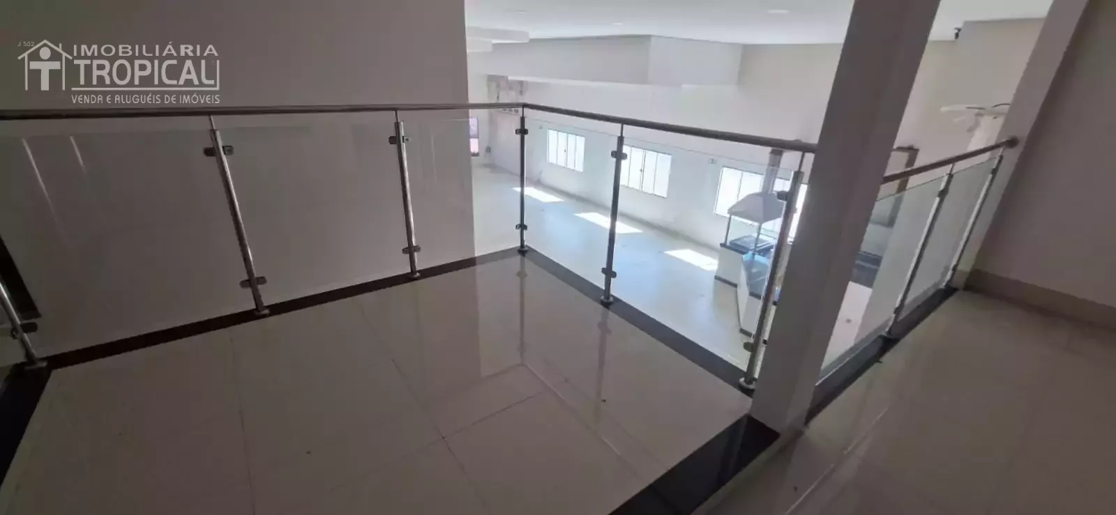 Aluga-se ponto comercial bem localizado no centro de Porto Naconal-To. — Miniatura 29