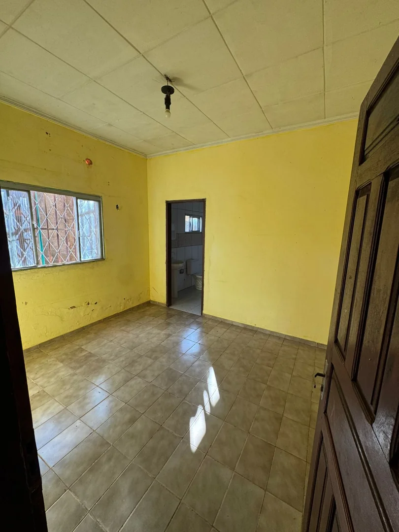 Vendo casa bem localizada no setor Umuarama em Porto Nacional-TO. — Miniatura 10