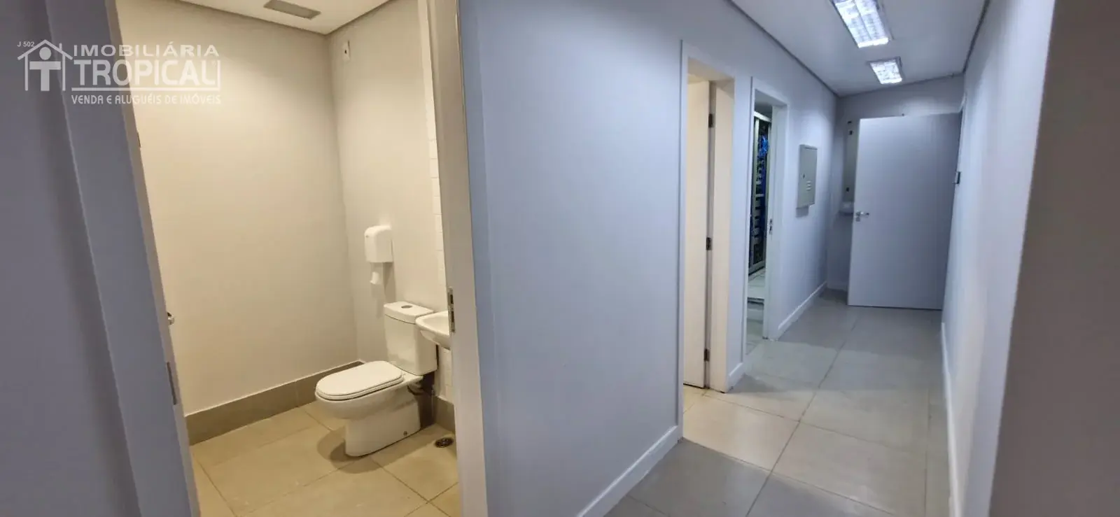 Aluga-se Sala comercial no centro de Porto Nacional-To — Miniatura 16