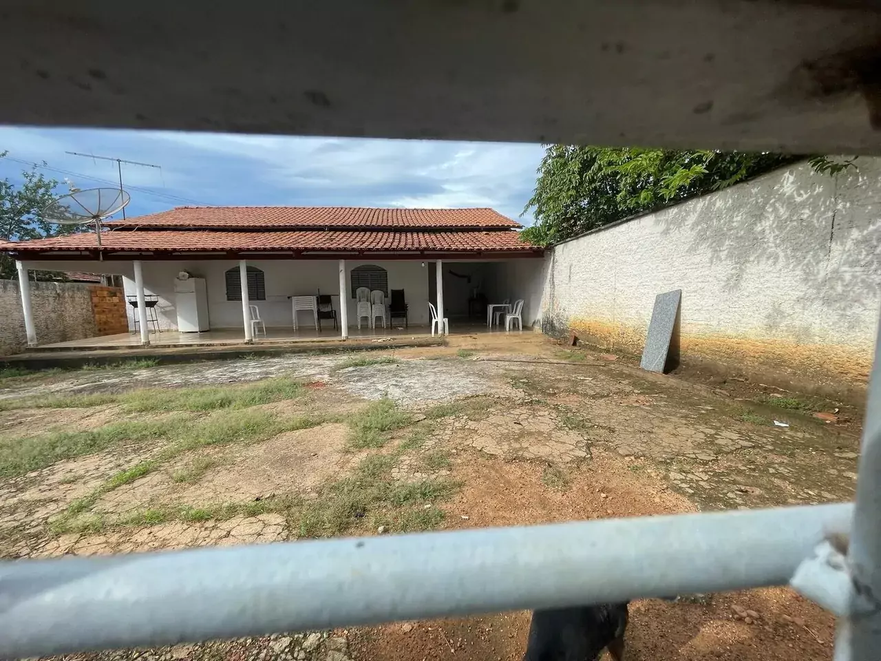 VENDE-SE 1 CASA E 1 GALPÃO PARA VENDA NO JARDIM QUERIDO — Miniatura 5