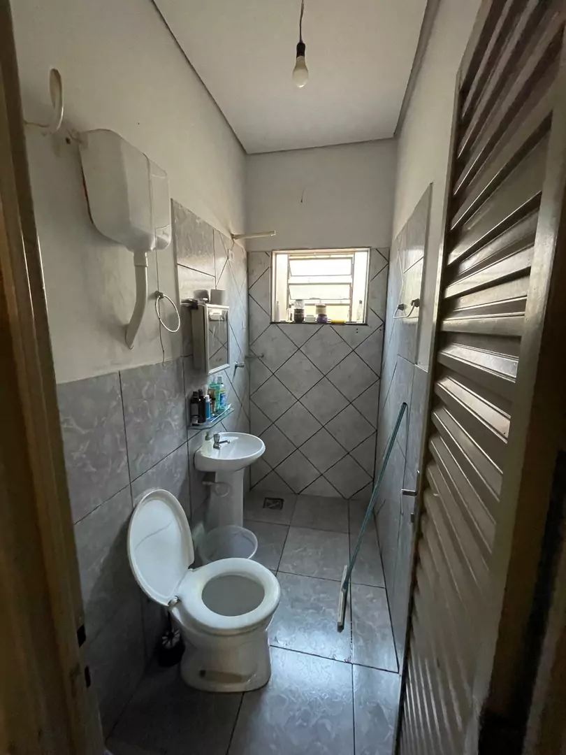 Vendo casa de 03 quartos localizado no Setor Jardim Brasilia em Porto Nacional-TO — Miniatura 5