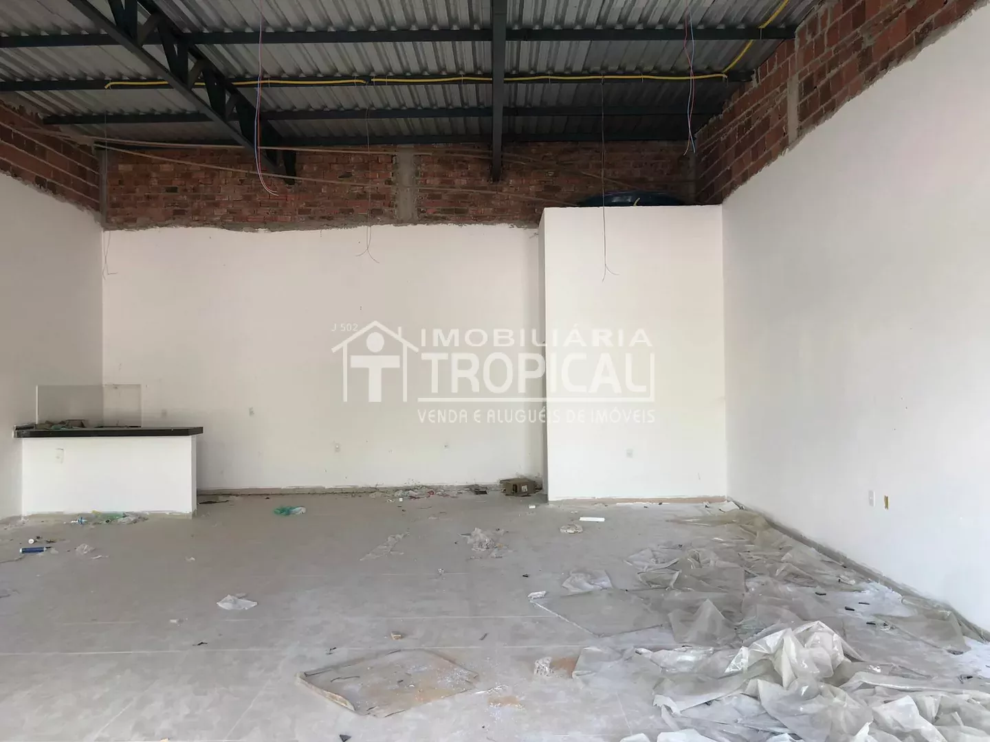 Aluga-se sala comercial bem localizada no centro de Porto Nacional-To. — Miniatura 7