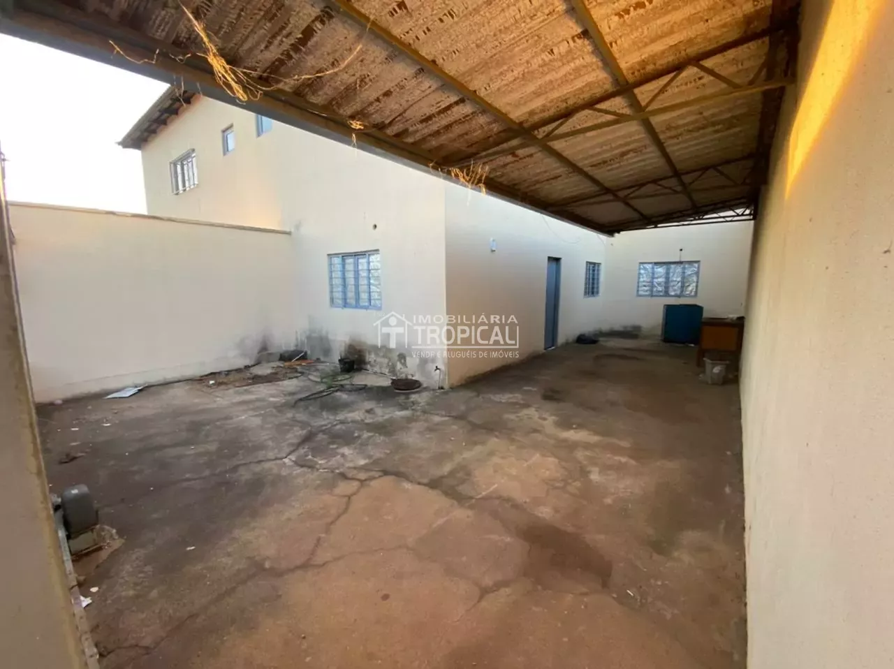 Vende-se prédio residencial no Jd. Brasília em Porto Nacional-To — Miniatura 3
