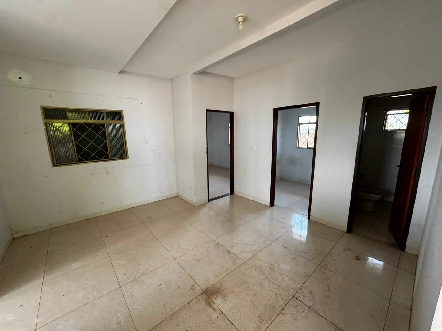 Vendo Ponto Comercial e 01 apartamento na av. Tocantins em Porto Nacional-TO — Miniatura 12