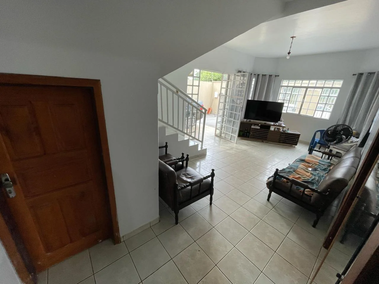 Vende-se casa no setor Aeroporto bem localizado em Porto Nacional-To. — Miniatura 5