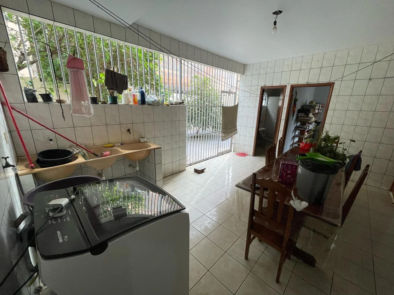 Vende-se casa no setor Aeroporto bem localizado em Porto Nacional-To. — Miniatura 4
