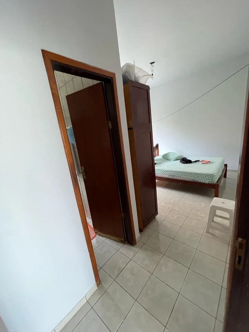 Vende-se casa no setor Aeroporto bem localizado em Porto Nacional-To. — Miniatura 9