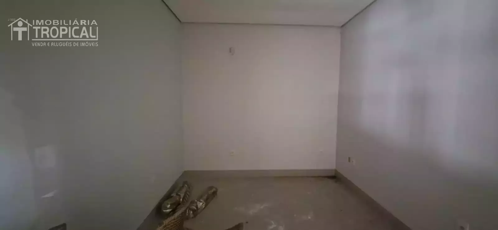 Aluga-se ponto comercial bem localizado no centro de Porto Naconal-To. — Miniatura 27