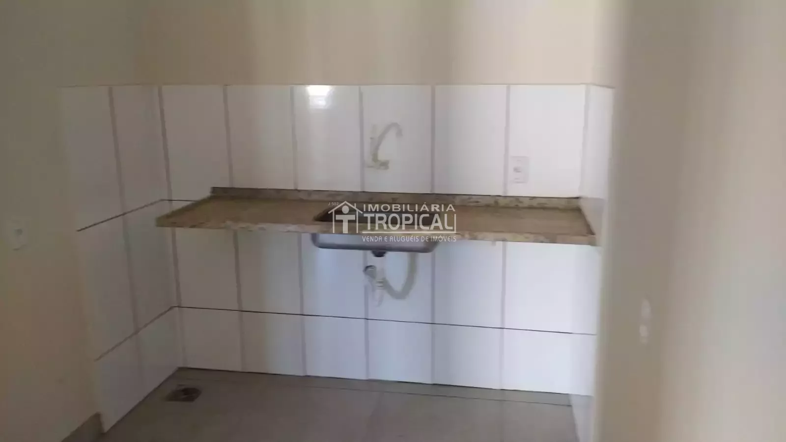 Vende-se prédio residencial no Jd. Brasília em Porto Nacional-To — Miniatura 11