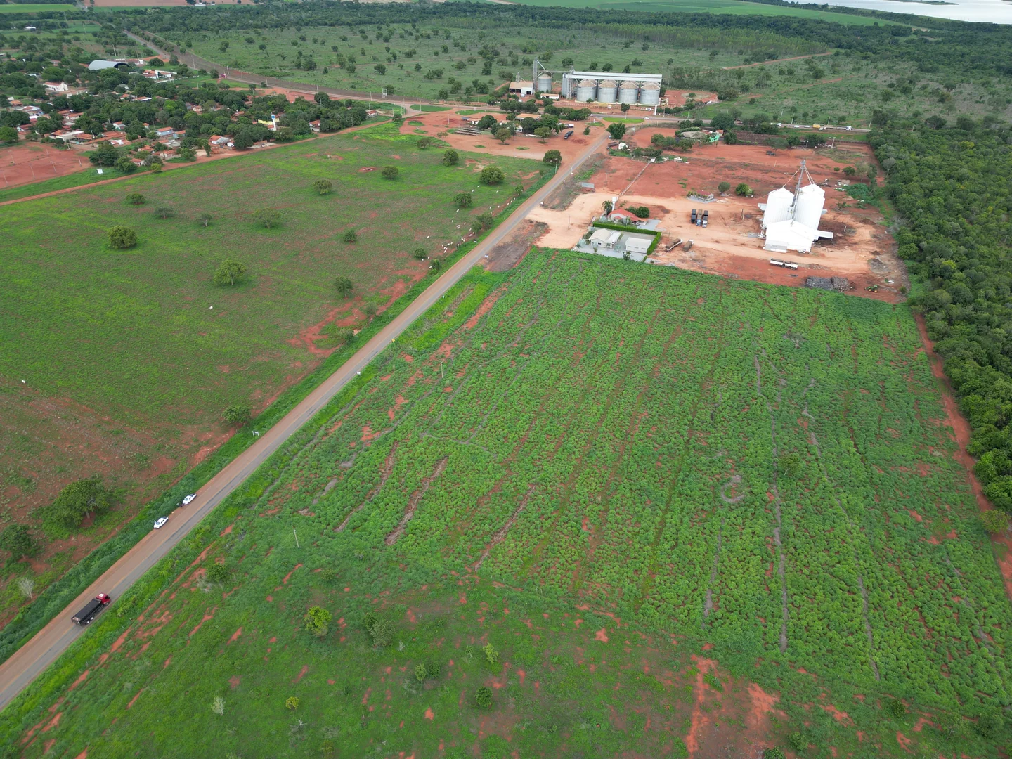 Vendo  Aréa para Silo de 10.84.80 Hectares nas Margem da TO-070 em Pinheiropolis-TO — Miniatura 9
