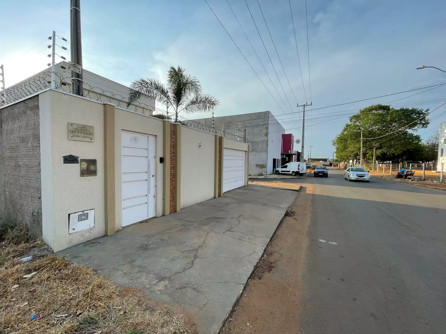 Casa bem Localizada na Avenida Imperial no setor Jardim America em Porto Nacional-TO — Miniatura 2