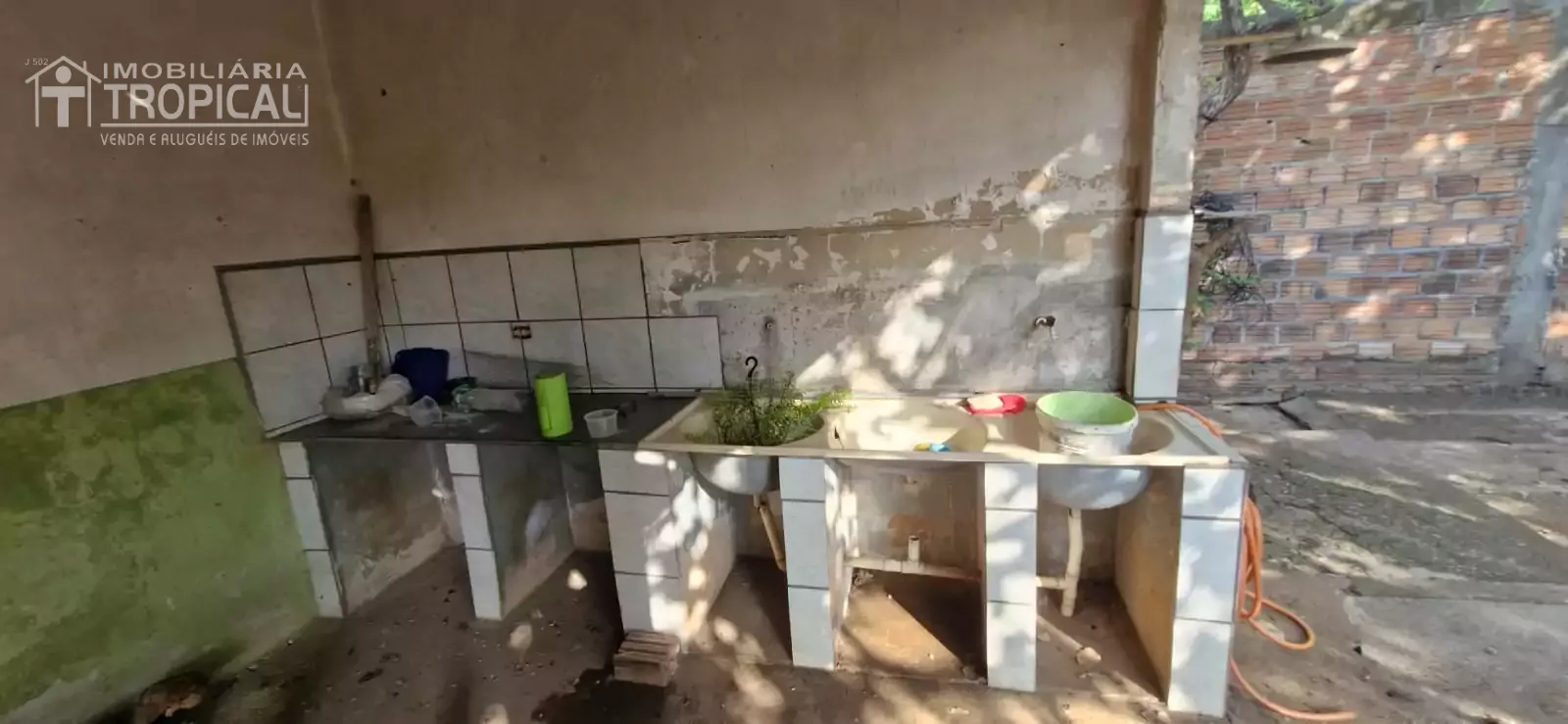 Vende-se casa bem localizada no setor Aeroporto em Porto Nacional-To. — Miniatura 29