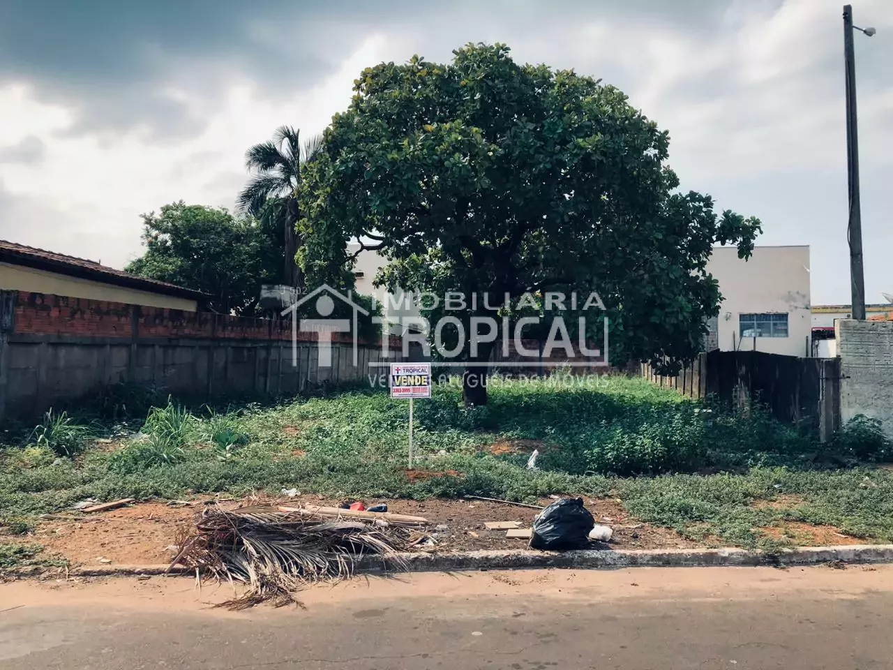 Vende-se Lote bem localizado no centro de Porto Nacional-To. — Miniatura 5