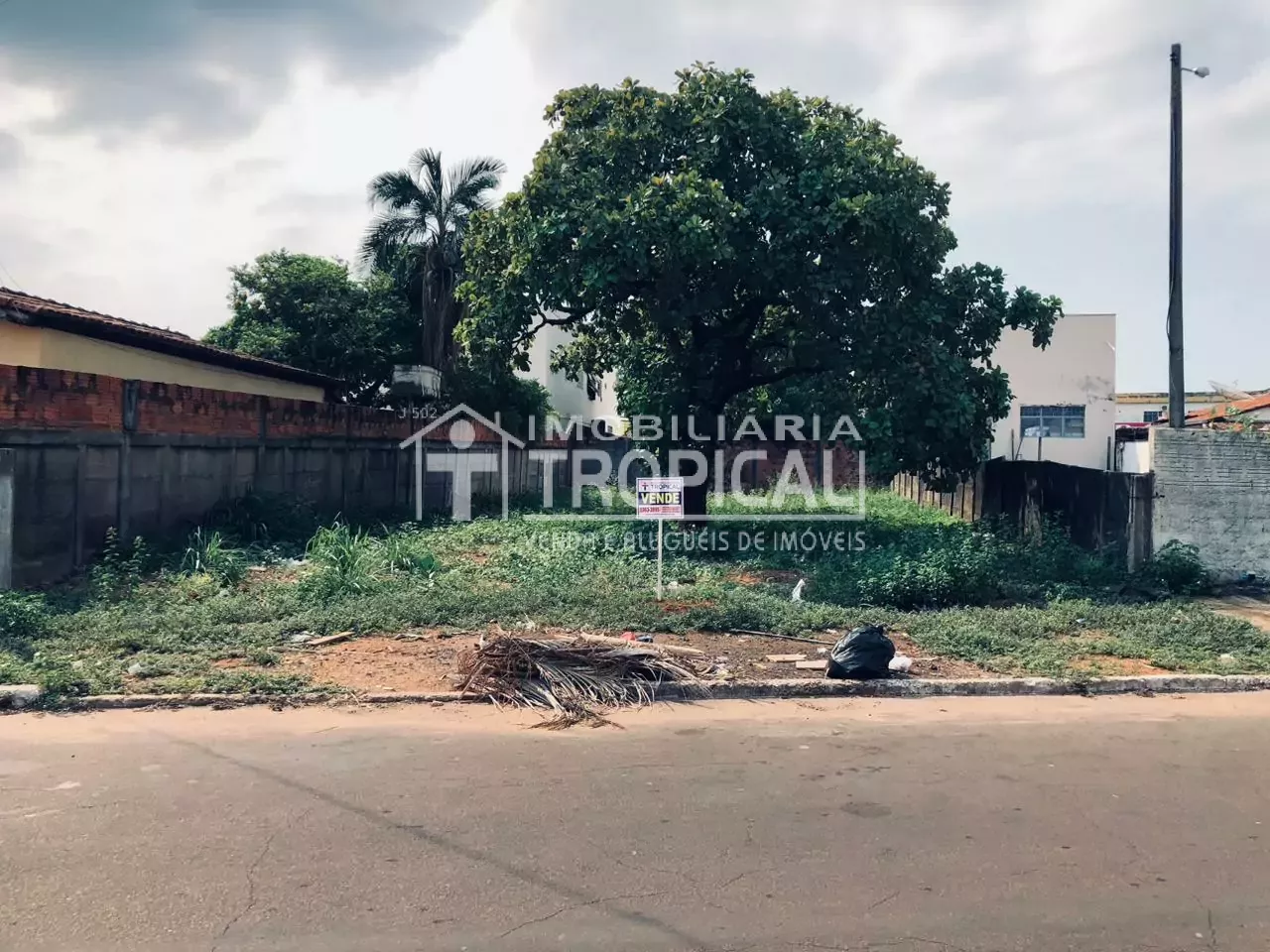 Vende-se Lote bem localizado no centro de Porto Nacional-To. — Miniatura 2