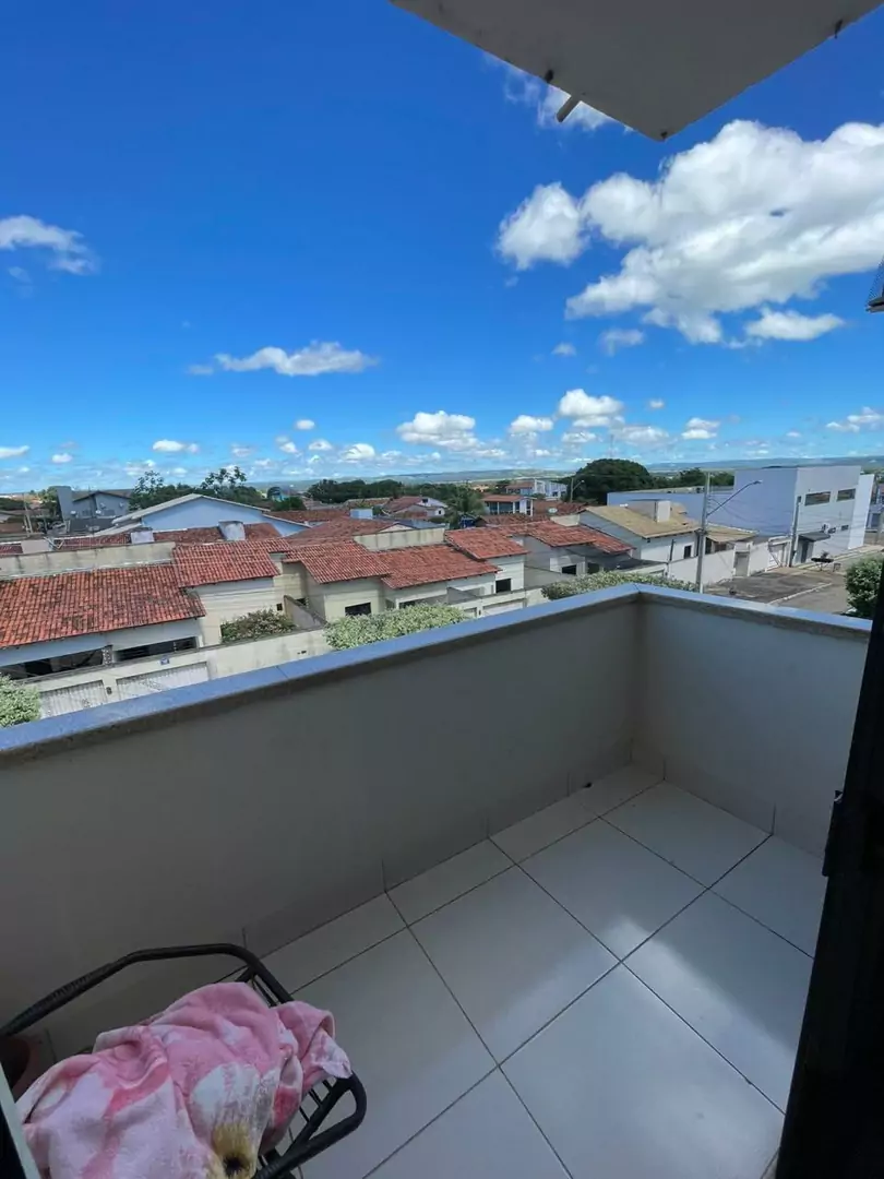 Vende-se Apartamento no Setor Aeroporto em Porto Nacional/ No segundo Andar — Miniatura 2