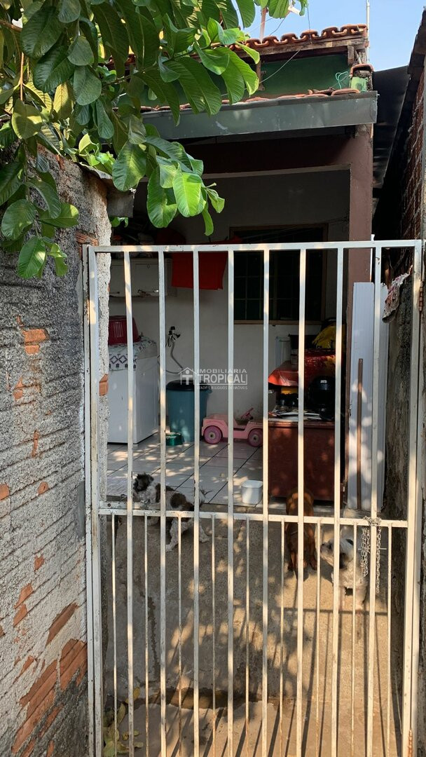 Vende-se prédio comercial com 03 casas no centro de Porto Nacional-To. — Miniatura 5