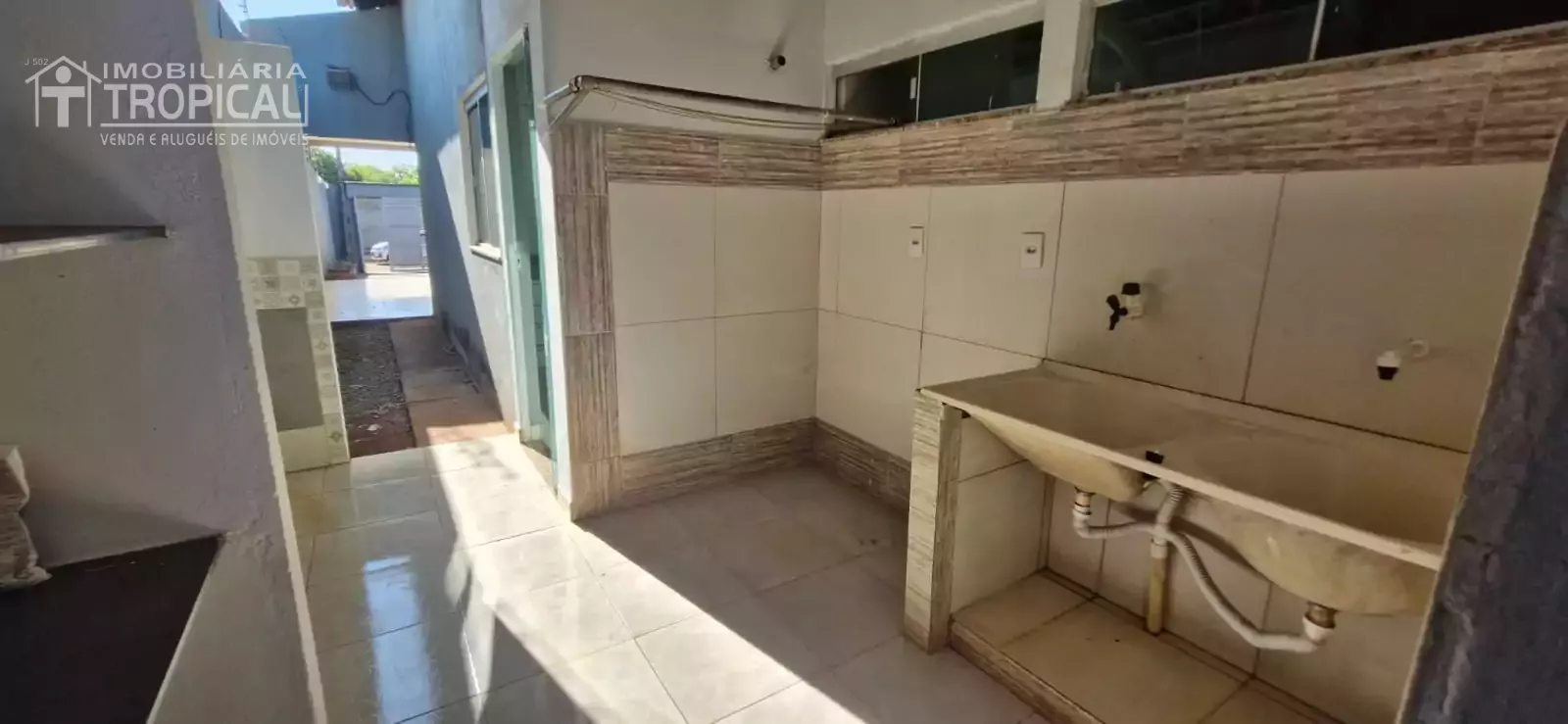 Aluga-se casa com piscina no setor Nova Capital em Porto Nacional-To. — Miniatura 27
