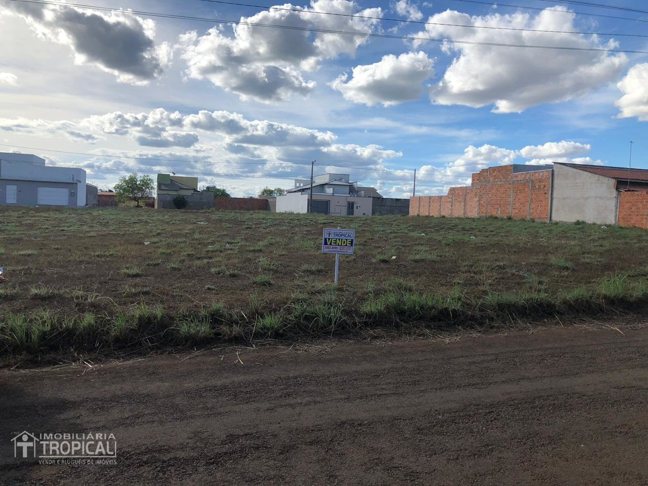 Vende-se Terreno Localizado no Jardim America em Porto Nacional-TO — Miniatura 4