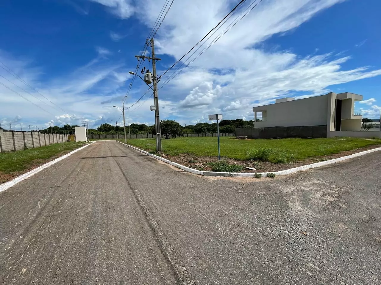 Vendo Lote no condominio Porto Leman em Porto Nacional-TO — Miniatura 5