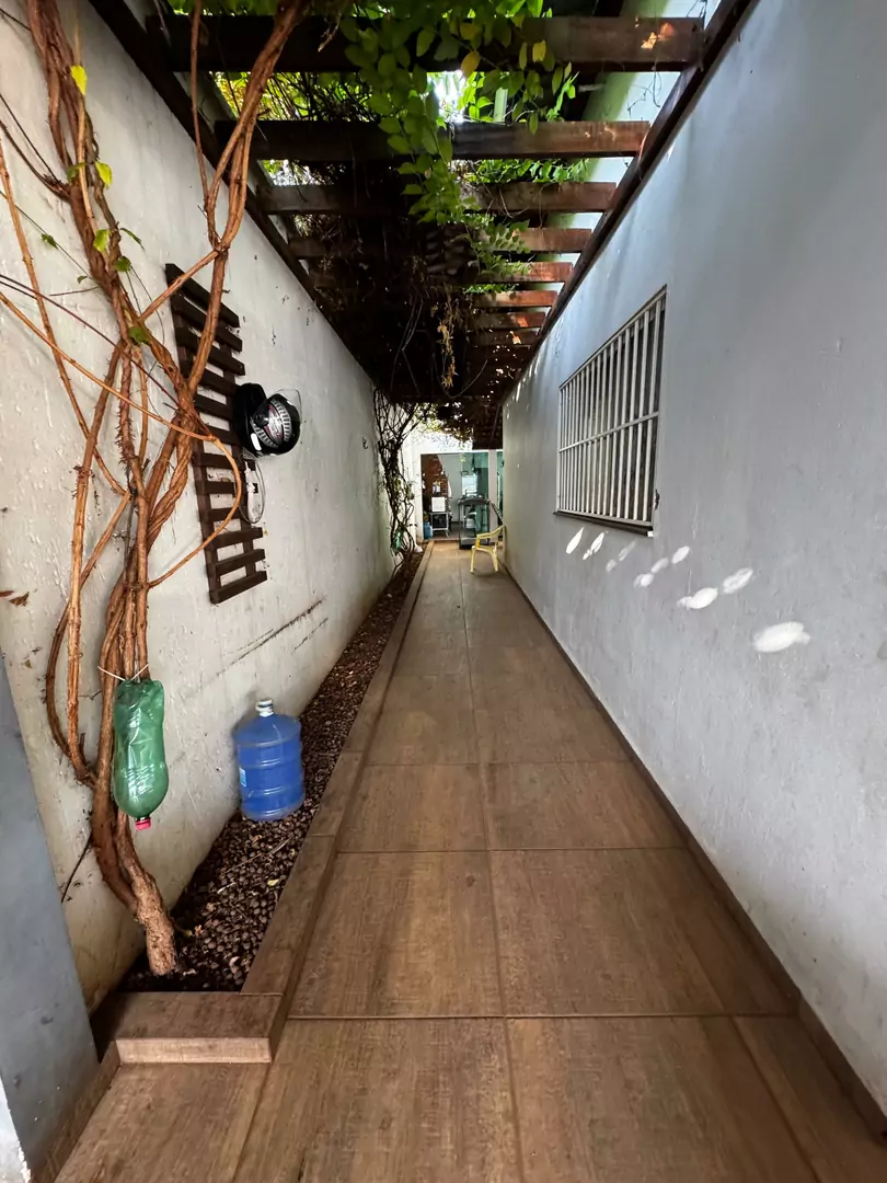 Vendo casa de alto Padrao localizada no setor nova capital em Porto Naional-TO. — Miniatura 17