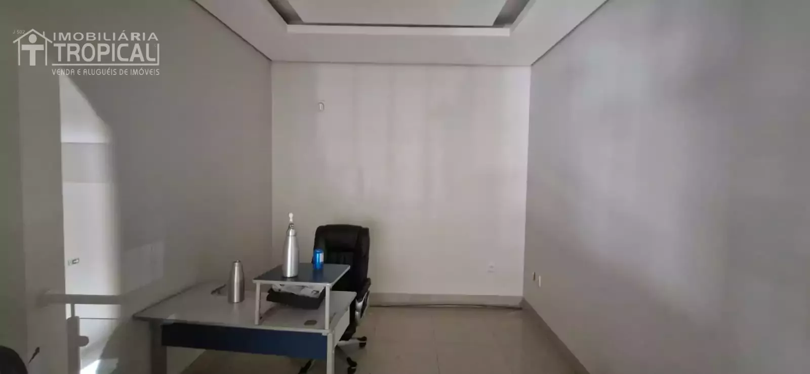 Aluga-se ponto comercial bem localizado no centro de Porto Naconal-To. — Miniatura 28