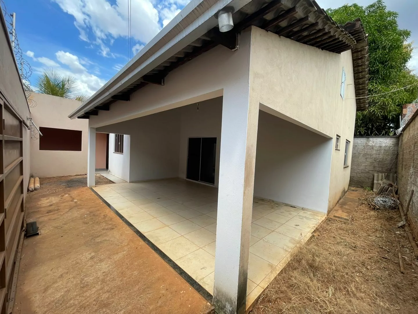 Vendo casa no setor Tropical Palmas em Porto Nacional-TO — Miniatura 3
