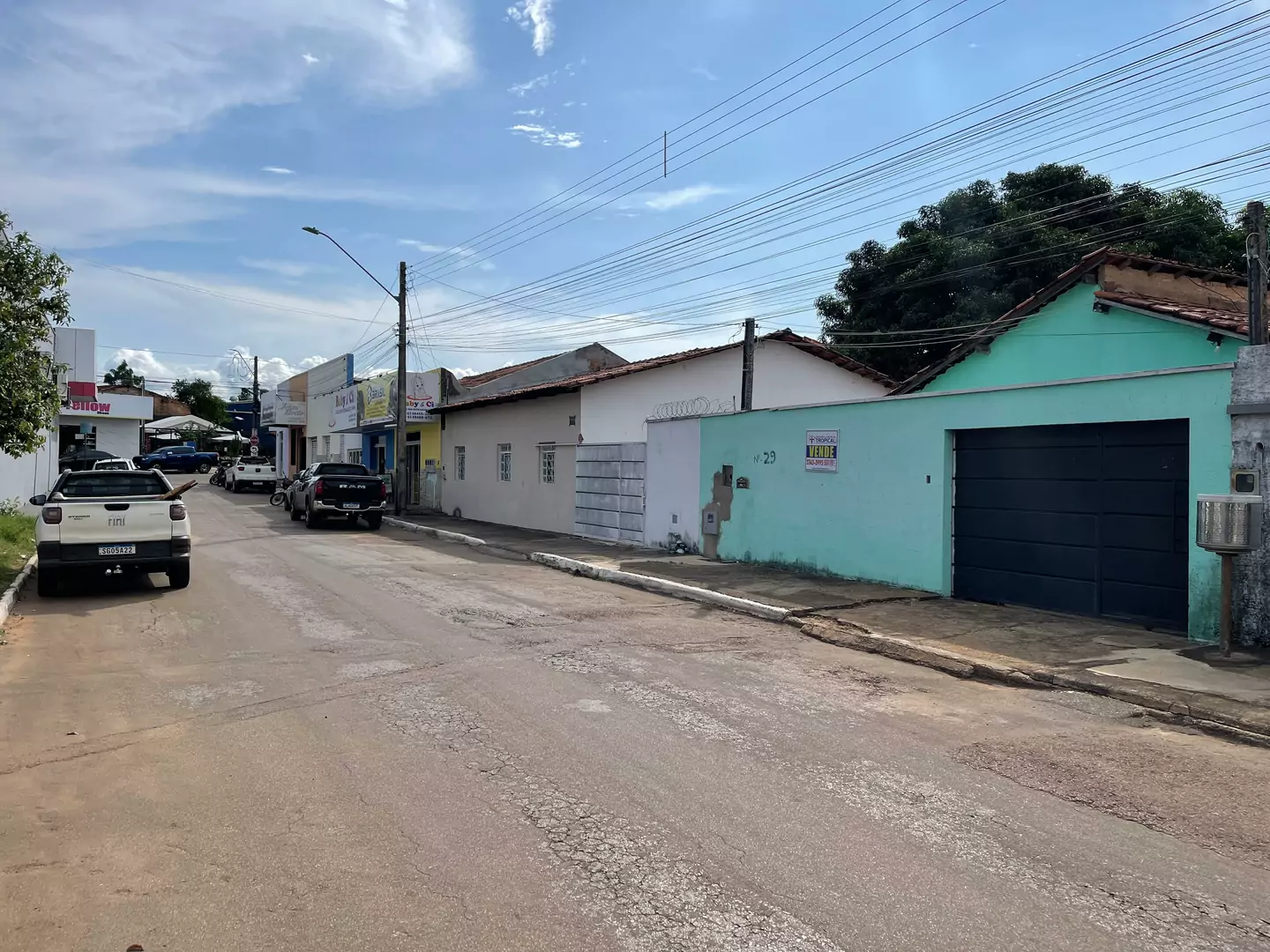 CASA em localização previlegiada a venda no Centro de Porto Nacional -TO — Miniatura 3