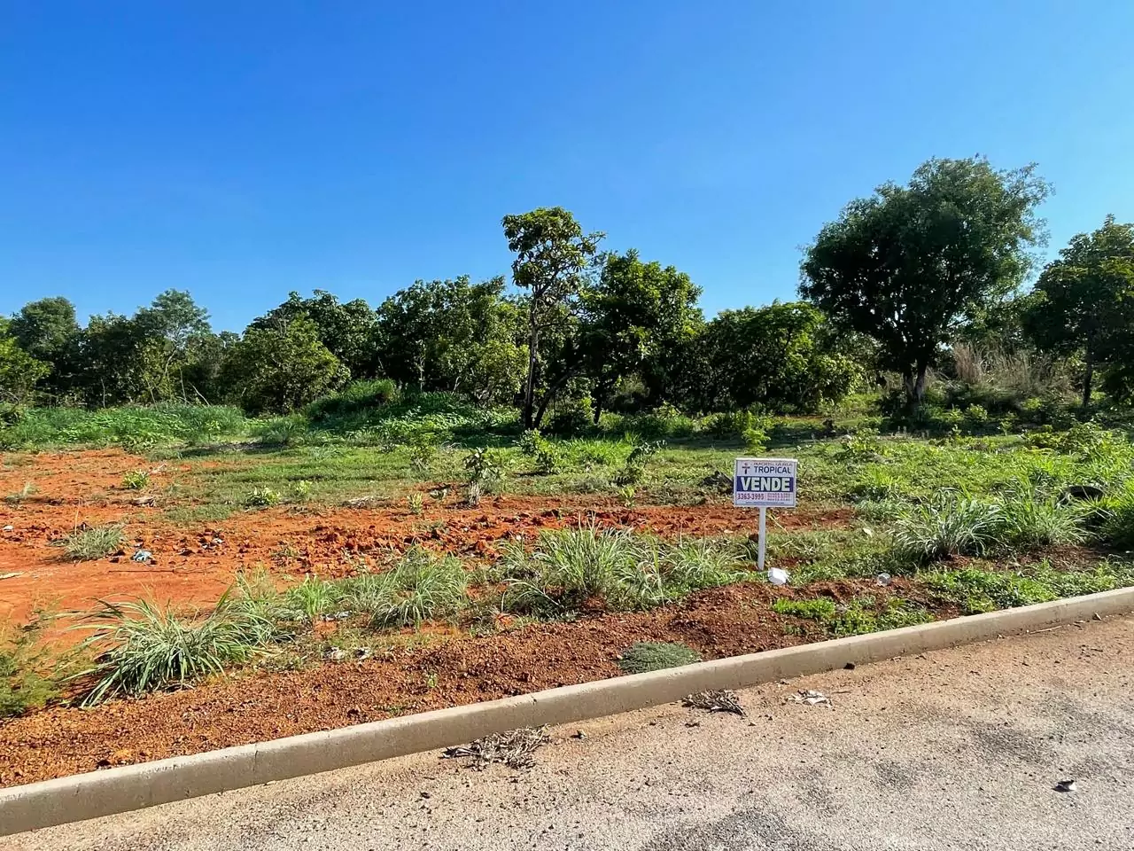 Vendo 02 Lotes com área total de 360m², localizado em uma região em pleno desenvolvimento. — Miniatura 4