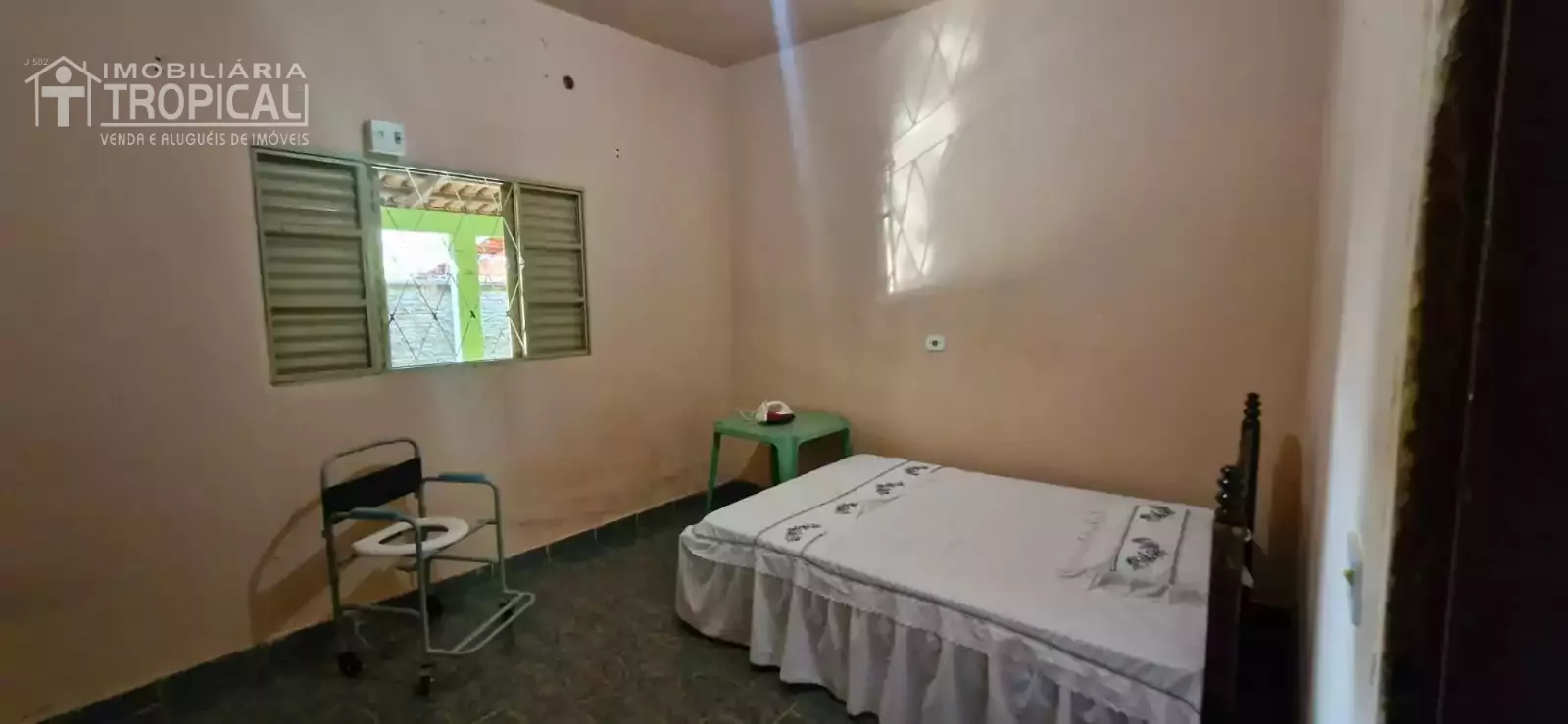 Vende-se casa bem localizada no setor Aeroporto em Porto Nacional-To. — Miniatura 14