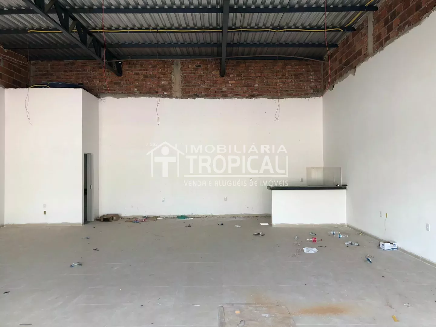 Aluga-se sala comercial bem localizada no centro de Porto Nacional-To. — Miniatura 6