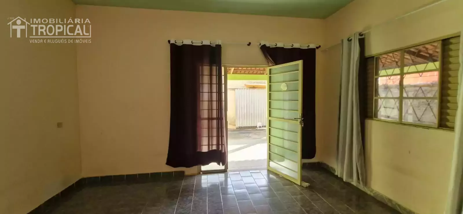Vende-se casa bem localizada no setor Aeroporto em Porto Nacional-To. — Miniatura 8