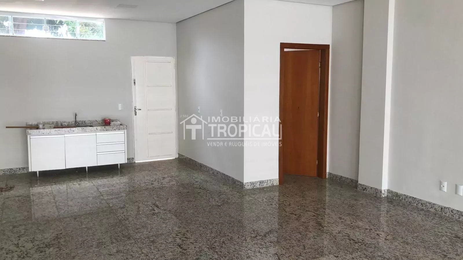Aluga-se 01 Ponto comercial e 04 apt, Jardim Brasilia — Miniatura 8