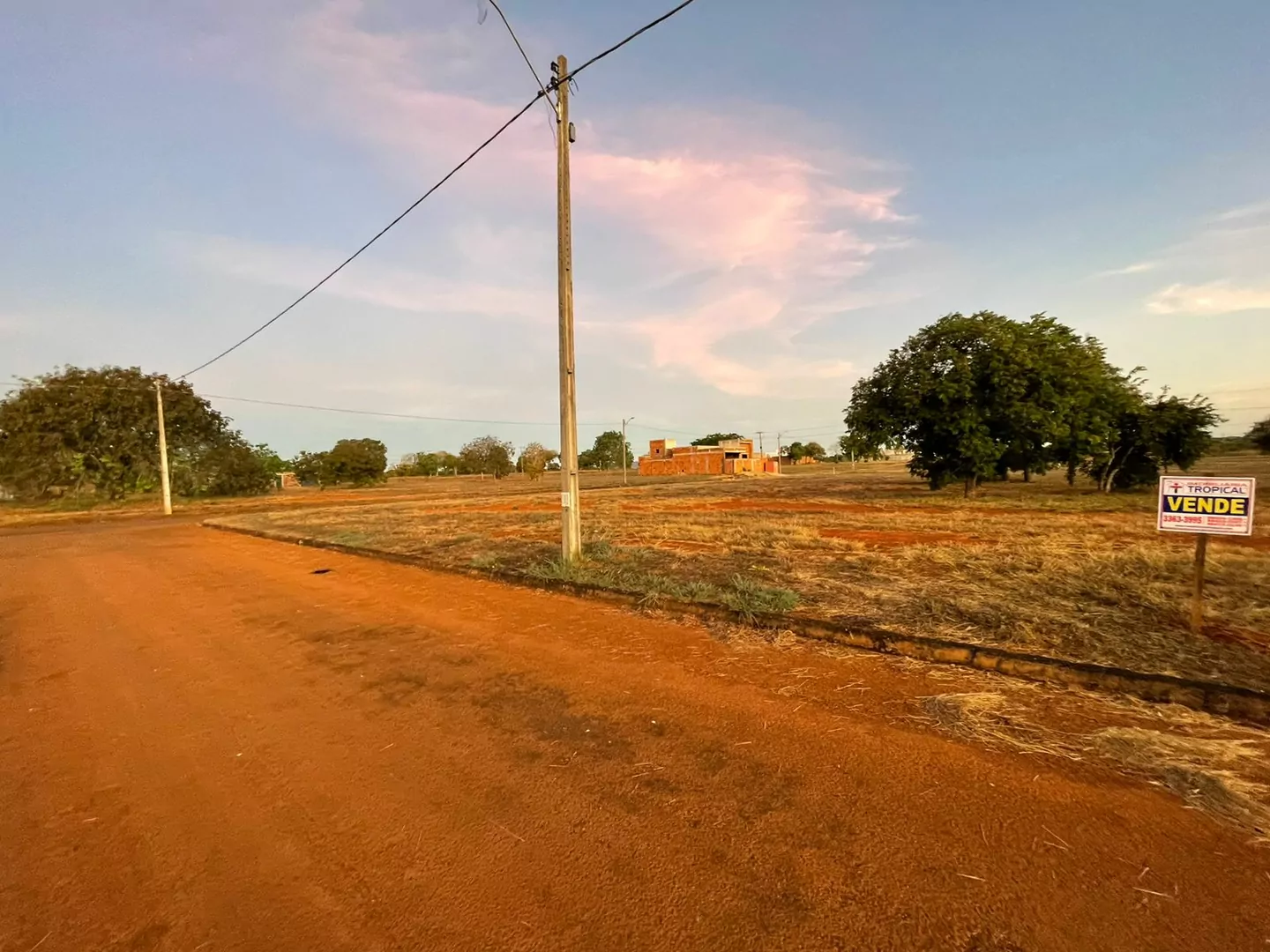 VENDO LOTE RESIDENCIAL DE 600 M2 NO SETOR UNIVERSITARIO EM PORTO NACIONAL-TO — Miniatura 2