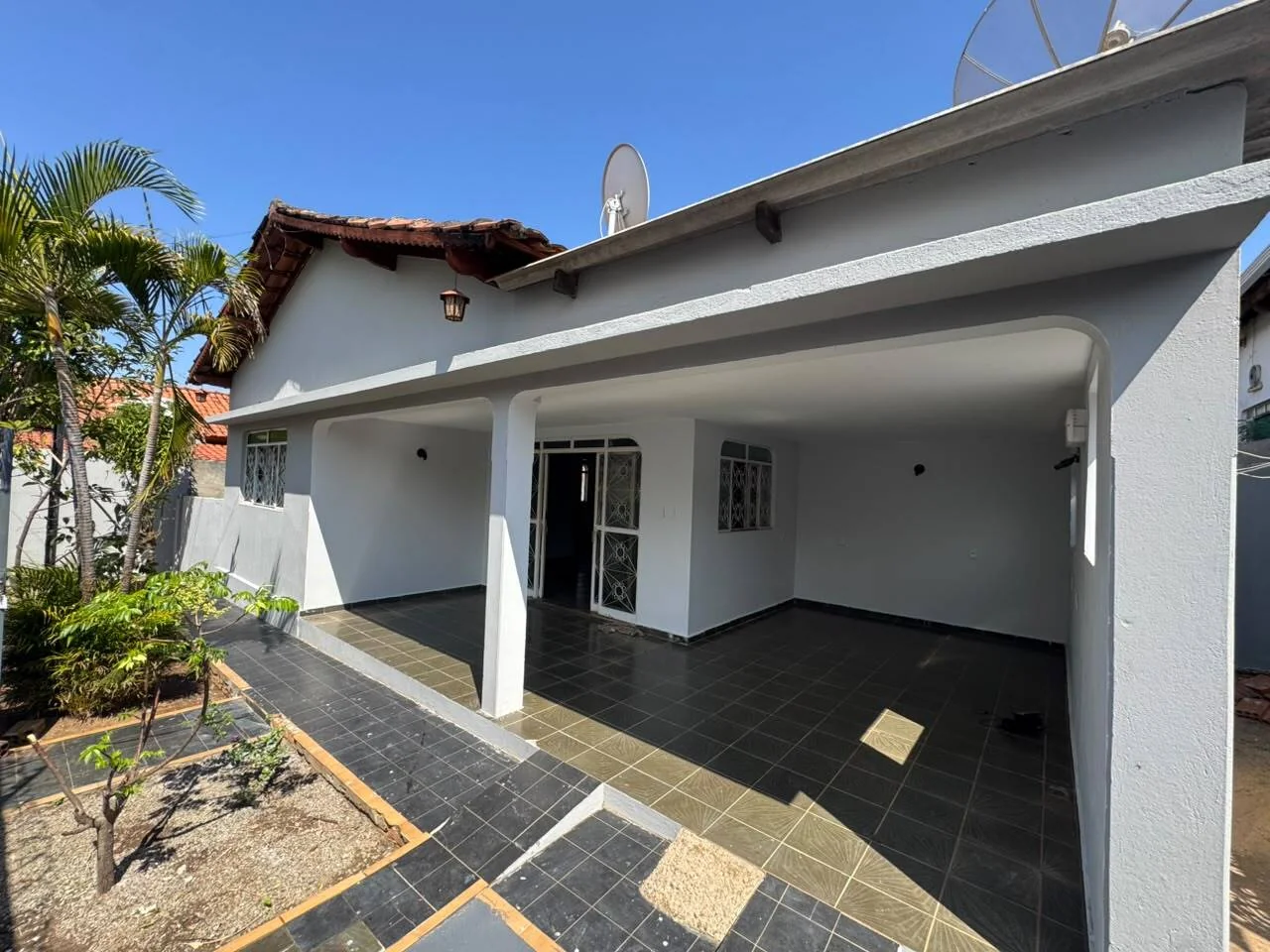 Aluga-se casa bem localizada no  setor Jardim  Brasília em Porto Nacional-To — Miniatura 4