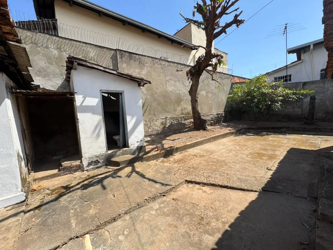 Aluga-se casa bem localizada no  setor Jardim  Brasília em Porto Nacional-To — Miniatura 18