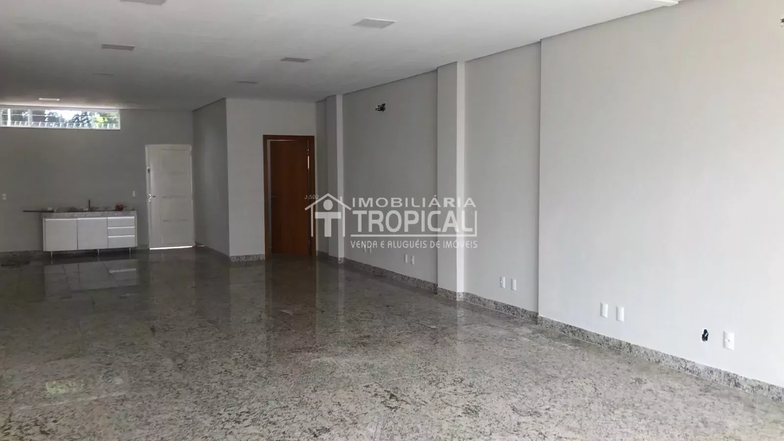 Aluga-se 01 Ponto comercial e 04 apt, Jardim Brasilia — Miniatura 6